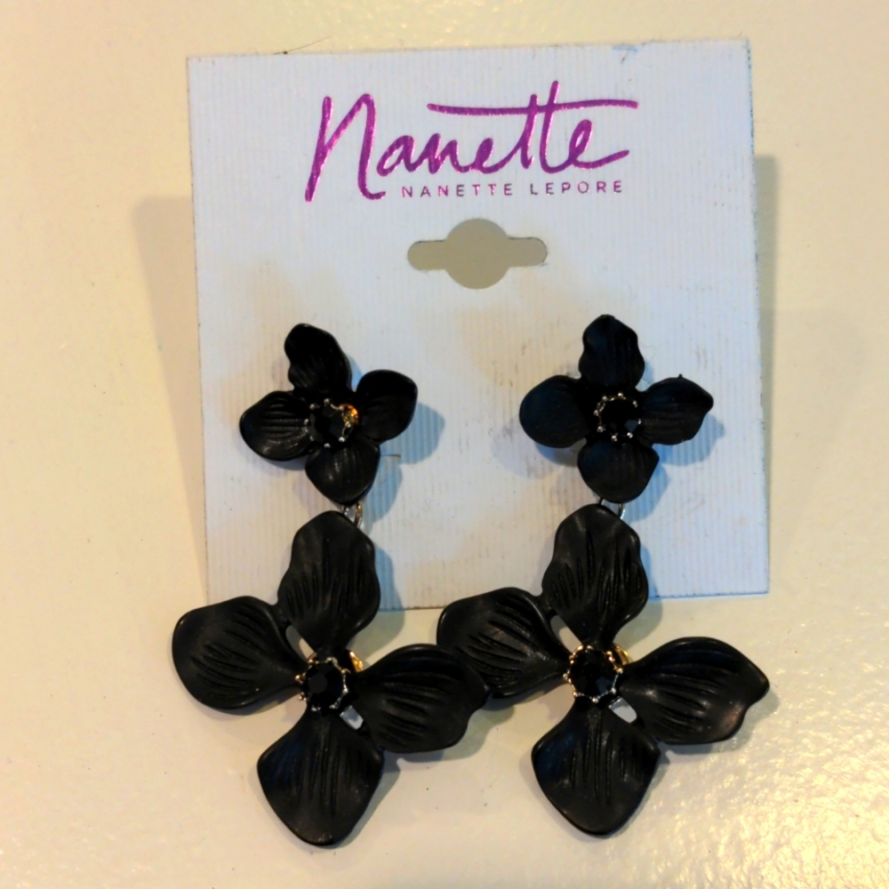 NEW Nanette Lepore Black Metal Flower Earrings
